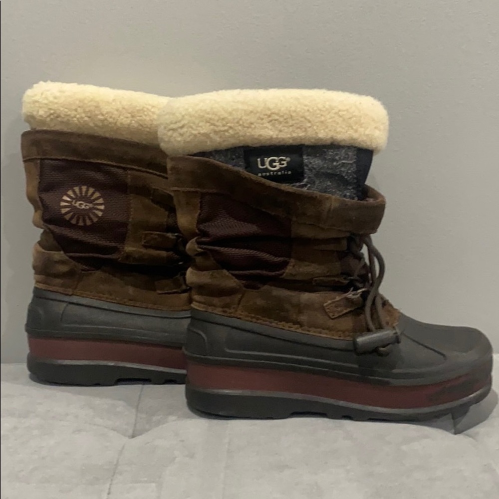 UGG Kids Unisex insulated waterproof winter boots